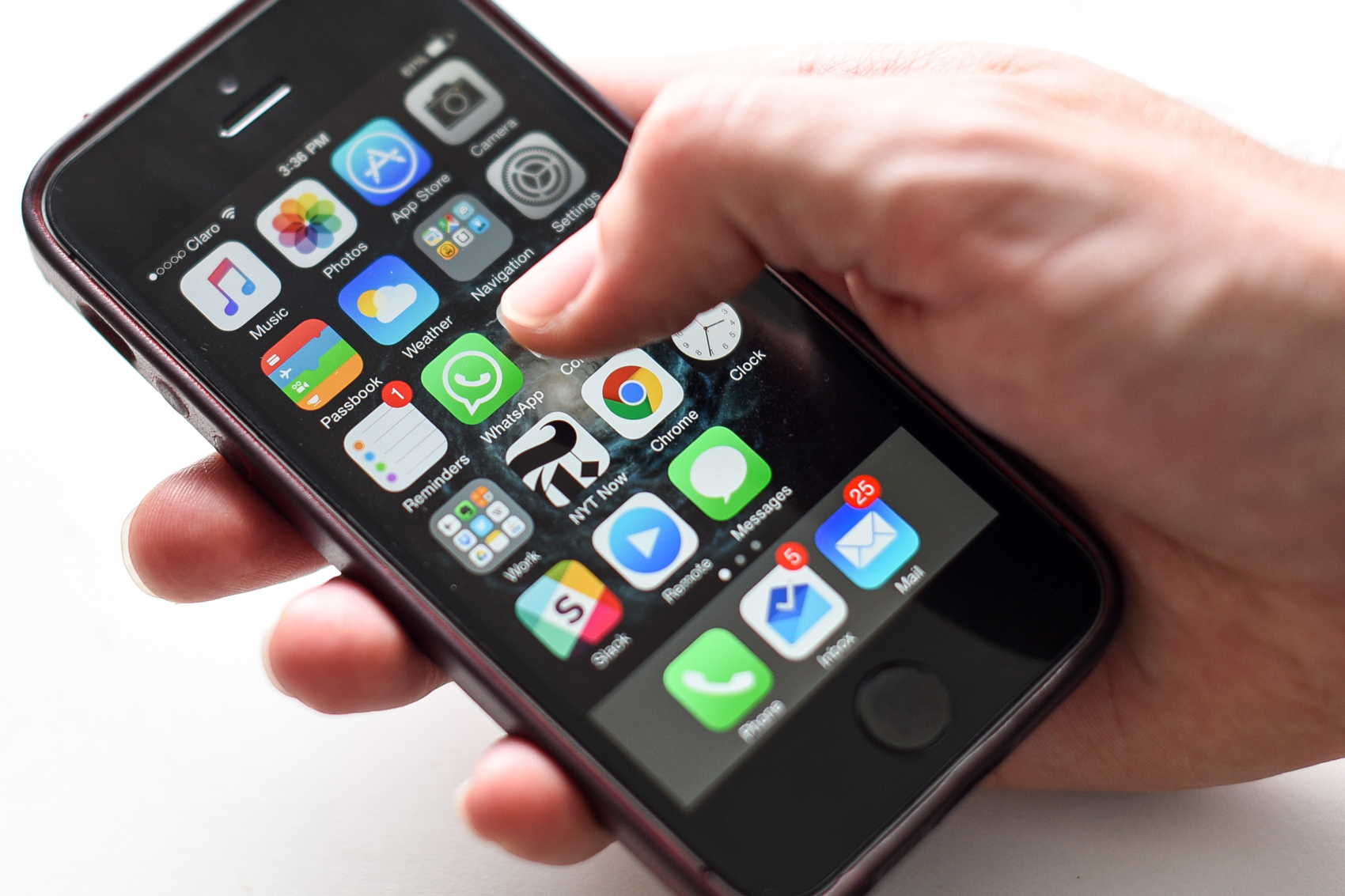 How Your Cell Phone Can Affect Your Credit Score